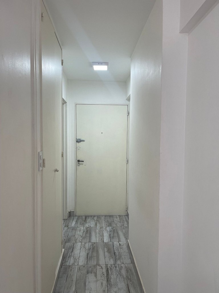 Apartamento Confortável com Varanda em Retiro