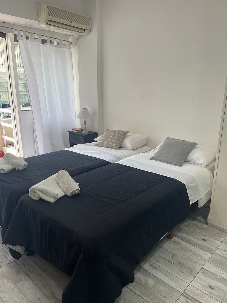 Apartamento Confortável com Varanda em Retiro