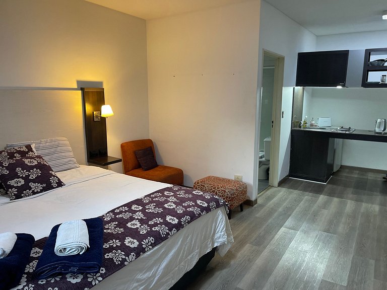 Apartamento com Varanda no Coração de Buenos Aires
