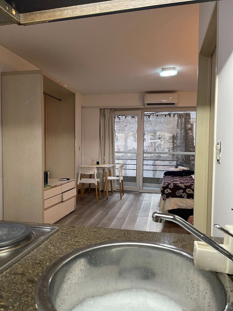 Apartamento com Varanda no Coração de Buenos Aires