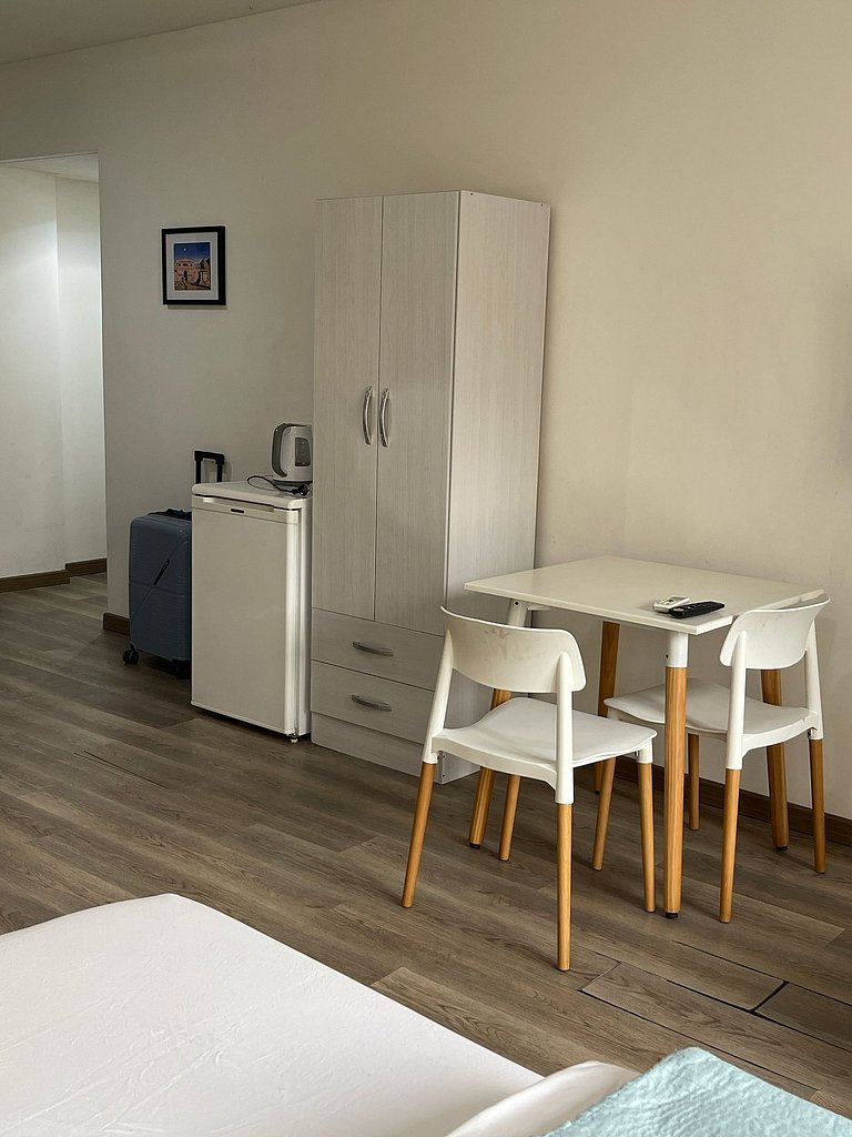Bright apartment just steps from Puerto MD