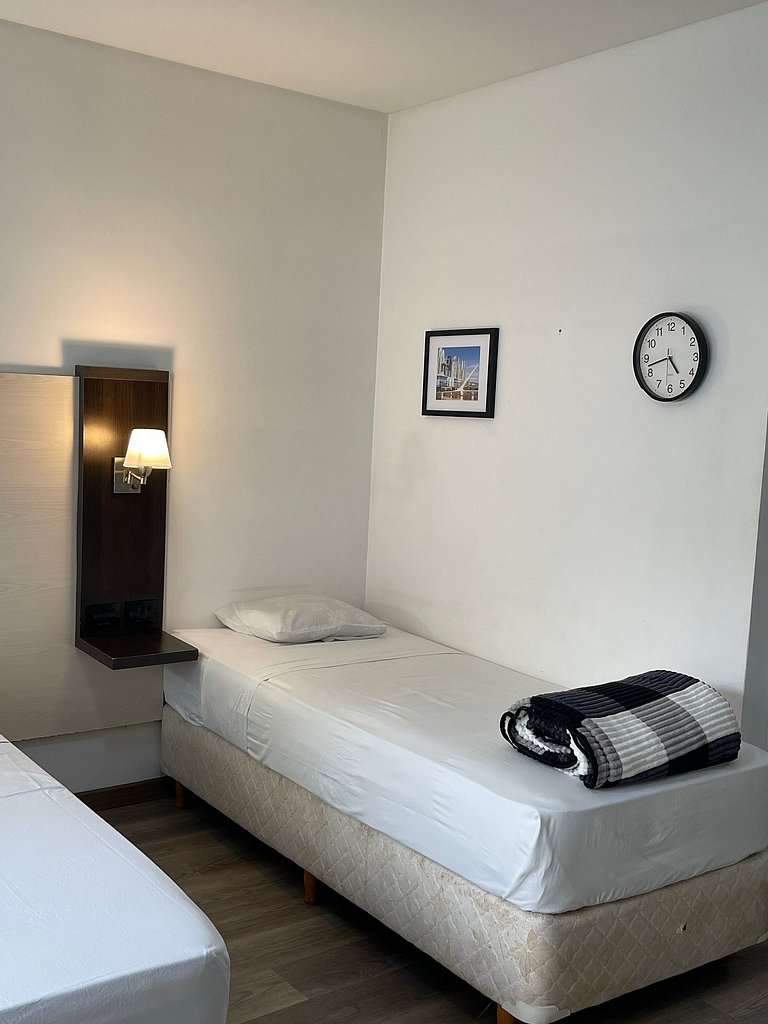 Bright apartment just steps from Puerto MD