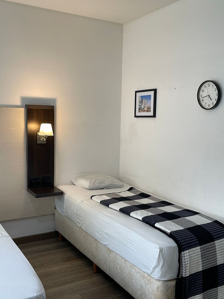 Bright apartment just steps from Puerto MD
