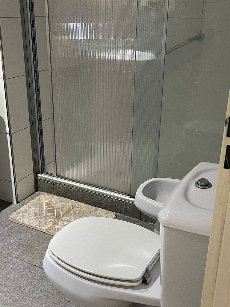 Bright apartment just steps from Puerto MD
